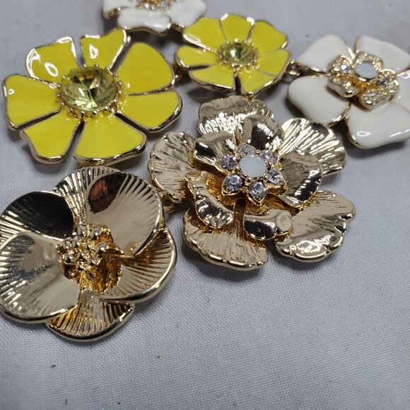 Vetta Floral Statement Necklace – Yellow, White & Gold Tone (18" with Extender) - Picture 2 of 7